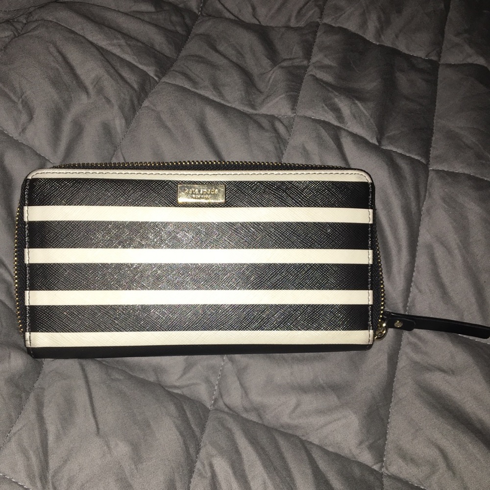 Late spade wallet